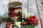 Маринованная цветная капуста с помидорами «черри»