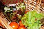Перец, маринованный с салатом и специями