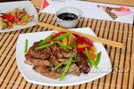Пряная свинина с овощами по-китайски