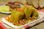 Квашеный болгарский перец, фаршированный капустой