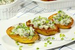 Запеченный картофель с селедочным соусом