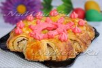 Пасхальный венок с грецкими орехами
