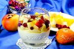 Десерт из творога и фруктов