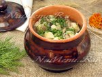 Горшочки с мясом, картофелем и грибами в духовке