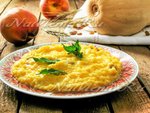 Пшенная каша с тыквой и изюмом на молоке