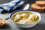 Суп с пельменями на курином бульоне