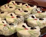 Бутерброды к Хэллоуинну "Кошачьи головы"