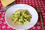 Паста с брокколи и соусом из цукини
