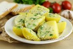 Картошка с сыром, запеченная в мультиварке