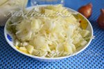 Тушенная кисло-сладкая капуста по-баварски