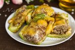 Запеченные кабачки с фаршем и сыром
