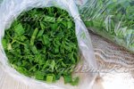 Замораживаем лук и укроп