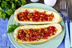 Кабачки фаршированные овощами, запеченные в духовке