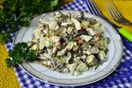 Салат из морской капусты с крабовыми палочками и яйцом