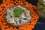 Острые маринованные грибы синеножки