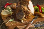 Сочная свиная рулька в фольге в духовке
