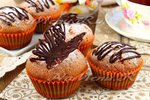 Кексы с начинкой из вареной сгущенки
