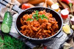 Тушеная капуста с сосисками и грибами