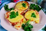Куриные отбивные с сыром и помидорами в духовке