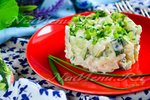Салат из кальмаров с яйцом и огурцом