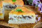 Пирог с сайрой и картошкой