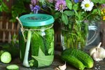 Огурцы солёные в банках