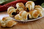 Рогалики из слоёного теста с начинкой