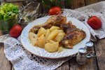 Курица с картошкой в рукаве