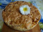 Шарлотка с яблоками и корицей