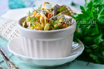 Вкусный салат из куриных сердечек